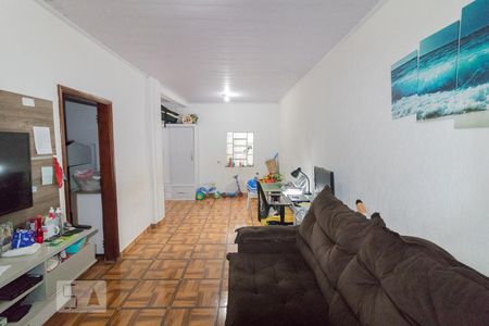 Sala de casa à venda com 3 quartos, 203m² em Vila Carbone, São Paulo