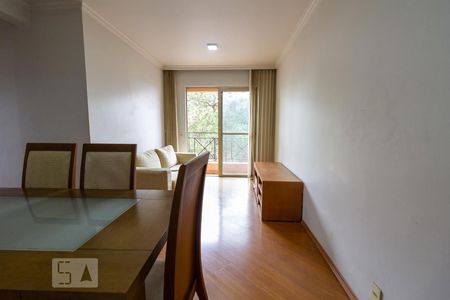 Sala de apartamento para alugar com 3 quartos, 75m² em Vila Butantã, São Paulo