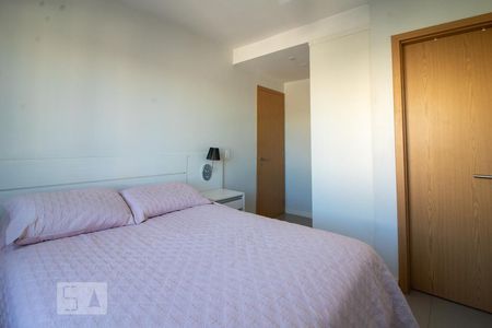 Suíte 1 de apartamento à venda com 3 quartos, 82m² em Passo da Areia, Porto Alegre