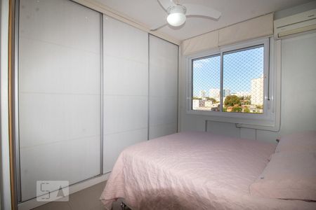 Suíte 1 de apartamento à venda com 3 quartos, 82m² em Passo da Areia, Porto Alegre