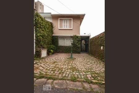 Fechada de casa à venda com 2 quartos, 128m² em Sumaré, São Paulo