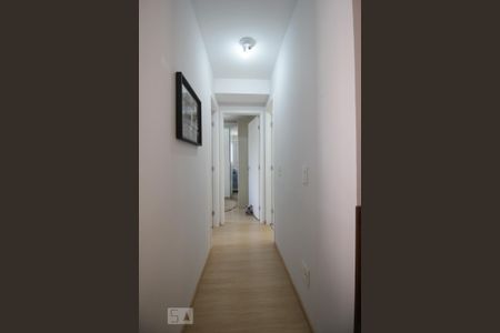 Corredor de apartamento à venda com 2 quartos, 57m² em Vila Andrade, São Paulo