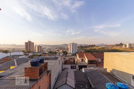 Vista da Suíte 1 de casa à venda com 4 quartos, 215m² em Quitaúna, Osasco