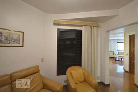 Sala de TV de apartamento para alugar com 3 quartos, 145m² em Vila Mariana, São Paulo