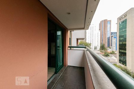 Varanda de apartamento à venda com 1 quarto, 40m² em Itaim Bibi, São Paulo