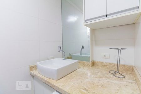 Banheiro de apartamento para alugar com 1 quarto, 30m² em Vila Clementino, São Paulo