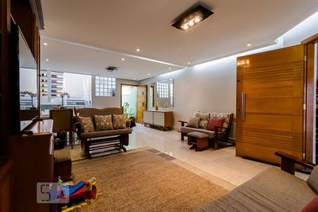 Sala de casa à venda com 3 quartos, 130m² em Jardim Maria Estela, São Paulo