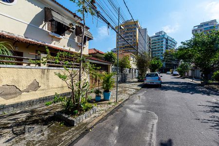 Fachada de casa de condomínio à venda com 2 quartos, 110m² em Santa Rosa, Niterói