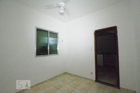 Quarto 1 de apartamento para alugar com 1 quarto, 60m² em Olaria, Rio de Janeiro