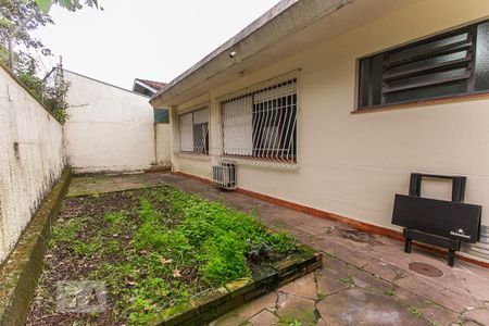Casa de condomínio à venda com 188m², 3 quartos e 2 vagas Casa de condomínio à venda com 188m², 3 quartos e 2 vagasÁrea Externa fundos
