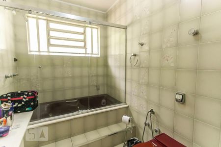 Casa de condomínio à venda com 188m², 3 quartos e 2 vagas Casa de condomínio à venda com 188m², 3 quartos e 2 vagasBanheiro da Suíte