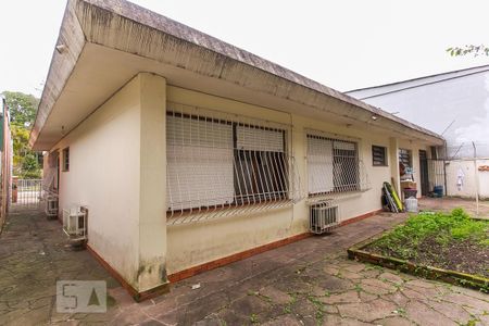 Casa de condomínio à venda com 188m², 3 quartos e 2 vagas Casa de condomínio à venda com 188m², 3 quartos e 2 vagasÁrea Externa fundos