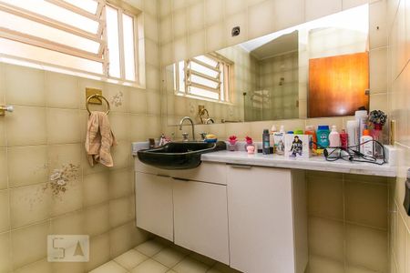 Casa de condomínio à venda com 188m², 3 quartos e 2 vagas Casa de condomínio à venda com 188m², 3 quartos e 2 vagasBanheiro 1