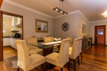 Casa de condomínio à venda com 188m², 3 quartos e 2 vagas Casa de condomínio à venda com 188m², 3 quartos e 2 vagasSala de jantar