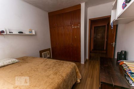 Casa de condomínio à venda com 188m², 3 quartos e 2 vagas Casa de condomínio à venda com 188m², 3 quartos e 2 vagasQuarto 1