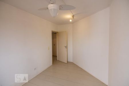 Quartos  de apartamento à venda com 4 quartos, 155m² em Vila Pirajussara, São Paulo