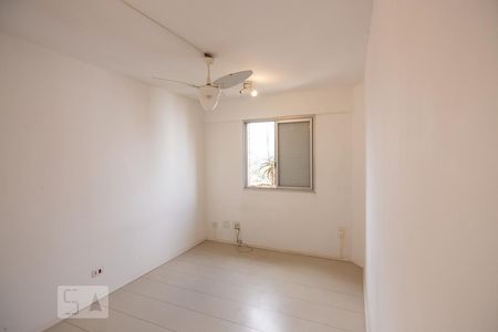 Quartos  de apartamento à venda com 4 quartos, 155m² em Vila Pirajussara, São Paulo