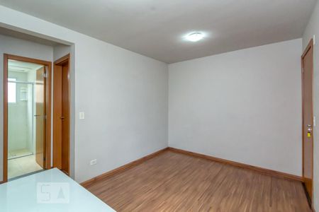 Sala de apartamento para alugar com 2 quartos, 48m² em Abranches, Curitiba