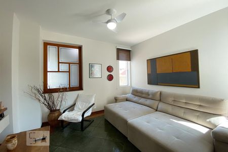Sala de TV de casa de condomínio para alugar com 4 quartos, 680m² em Jardim Astro, Sorocaba