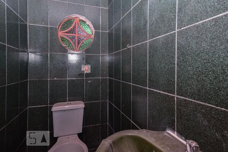Banheiro de casa para alugar com 3 quartos, 100m² em Jardim Leblon, Belo Horizonte
