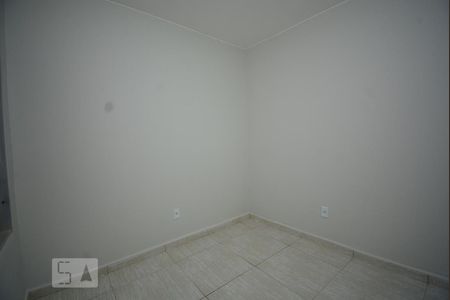 Quarto 1 de apartamento para alugar com 2 quartos, 50m² em Samambaia Sul (samambaia), Brasília