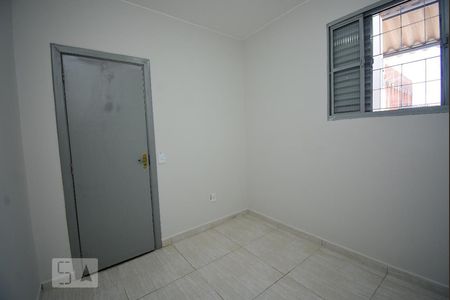 Quarto 1 de apartamento para alugar com 2 quartos, 50m² em Samambaia Sul (samambaia), Brasília