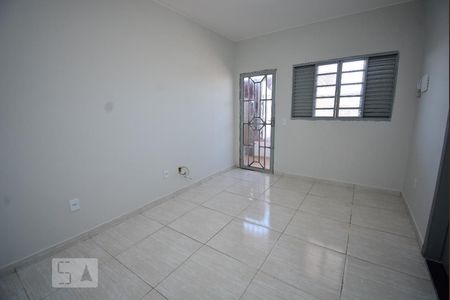 Sala de apartamento para alugar com 2 quartos, 50m² em Samambaia Sul (samambaia), Brasília