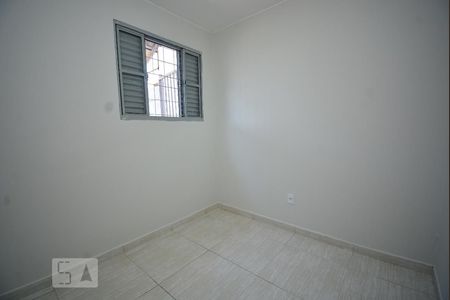 Quarto 1 de apartamento para alugar com 2 quartos, 50m² em Samambaia Sul (samambaia), Brasília