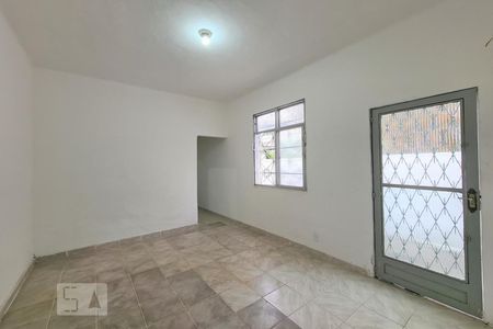 Sala de casa para alugar com 1 quarto, 65m² em Cascadura, Rio de Janeiro