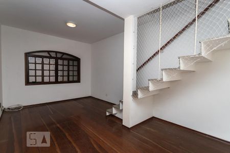Sala de casa de condomínio à venda com 3 quartos, 120m² em Jardim Peri, São Paulo
