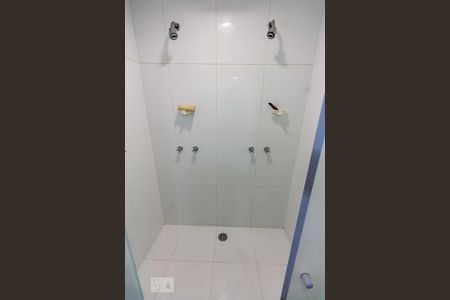 Casa à venda com 240m², 3 quartos e 2 vagas Casa à venda com 240m², 3 quartos e 2 vagasBanheiro da Suíte 1 Chvueiro