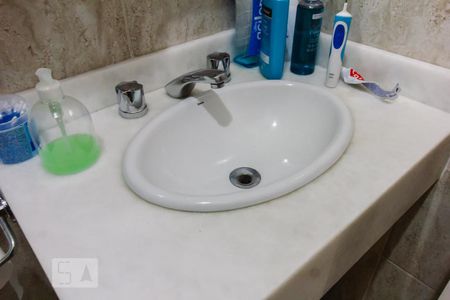 Casa à venda com 240m², 3 quartos e 2 vagas Casa à venda com 240m², 3 quartos e 2 vagasBanheiro da Suíte 3 Pia