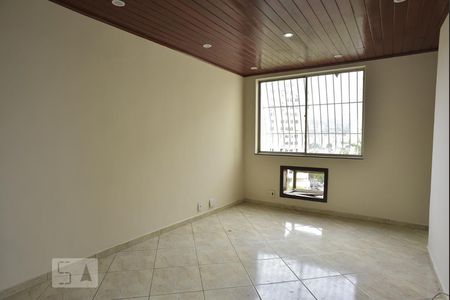 Sala de apartamento para alugar com 2 quartos, 52m² em Taquara, Rio de Janeiro