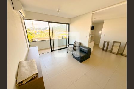 Sala de TV de apartamento para alugar com 2 quartos, 78m² em Ingleses do Rio Vermelho, Florianópolis