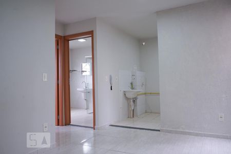 Sala de apartamento para alugar com 1 quarto, 35m² em Colônia Rio Grande, São José dos Pinhais