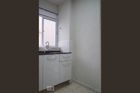 Cozinha de apartamento para alugar com 1 quarto, 35m² em Colônia Rio Grande, São José dos Pinhais