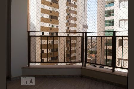 Varanda de apartamento para alugar com 4 quartos, 190m² em Centro, Uberlândia