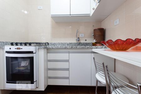 Cozinha de apartamento à venda com 1 quarto, 42m² em Vila Regente Feijó, São Paulo