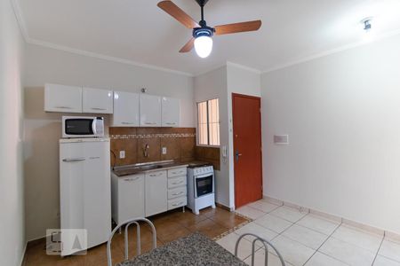 Sala e Cozinha de apartamento para alugar com 2 quartos, 46m² em Cidade Universitária, Campinas