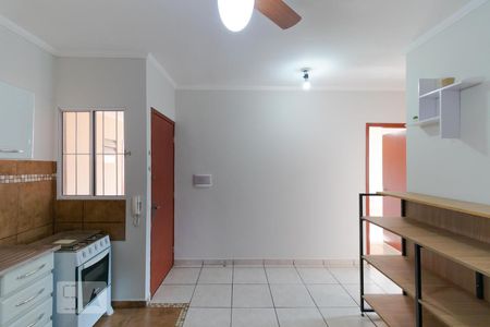 Sala e Cozinha de apartamento para alugar com 2 quartos, 46m² em Cidade Universitária, Campinas