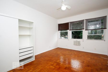 Sala/Quarto de kitnet/studio para alugar com 1 quarto, 40m² em Botafogo, Rio de Janeiro