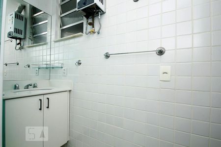 Banheiro de kitnet/studio à venda com 1 quarto, 40m² em Botafogo, Rio de Janeiro