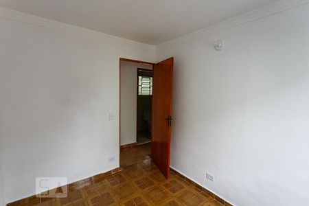 quarto 1 de apartamento à venda com 2 quartos, 75m² em Parque Pinheiros, Taboão da Serra