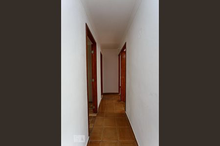 corredor de apartamento à venda com 2 quartos, 75m² em Parque Pinheiros, Taboão da Serra