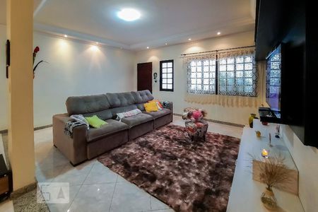 Sala de casa à venda com 3 quartos, 212m² em Nova Petrópolis, São Bernardo do Campo