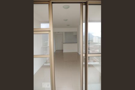 Sala de apartamento para alugar com 3 quartos, 77m² em Jacarepaguá, Rio de Janeiro