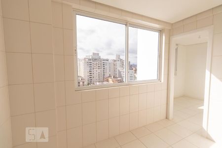 Apartamento à venda com 260m², 4 quartos e 1 vaga Apartamento à venda com 260m², 4 quartos e 1 vagaÁrea de Serviço