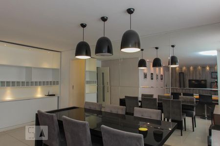 Sala de apartamento à venda com 3 quartos, 135m² em Santo Antônio, Belo Horizonte