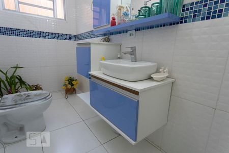 Banheiro social  de casa à venda com 3 quartos, 191m² em Baeta Neves, São Bernardo do Campo