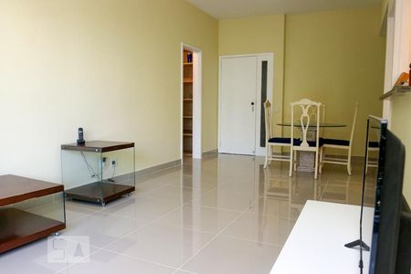 Sala de apartamento para alugar com 1 quarto, 60m² em Barra da Tijuca, Rio de Janeiro